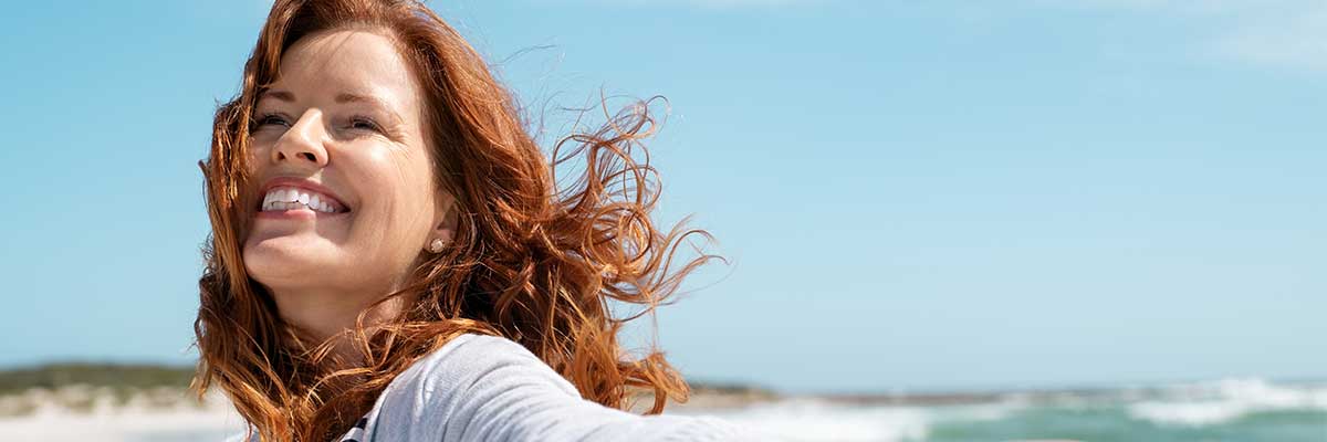 8 καθημερινές συνήθειες που μας γερνάνε